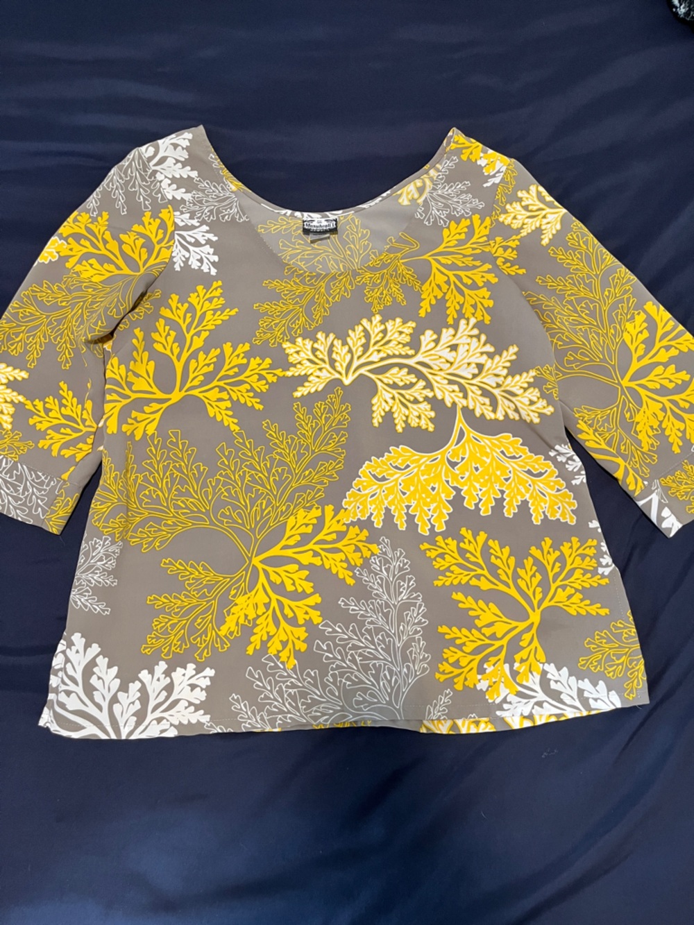 Manuhealii Gray Top with Yellow and White Print